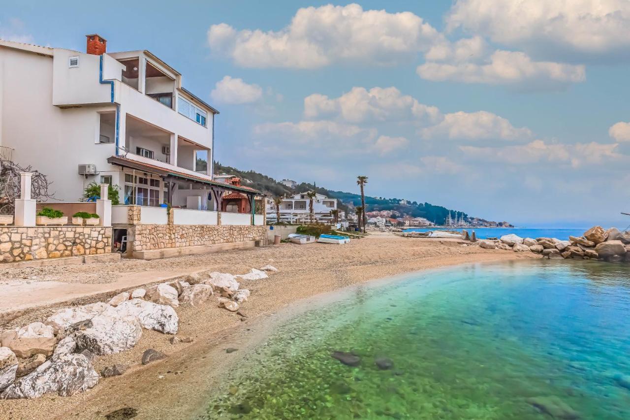 Beachfront Apartment Jesenice  Esterno foto